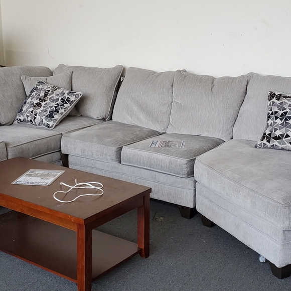 Grey 16ft sectional - Picture 4 of 4